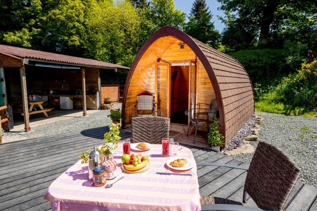 Ty Grug Pods Hotel Bryngwyn ภายนอก รูปภาพ