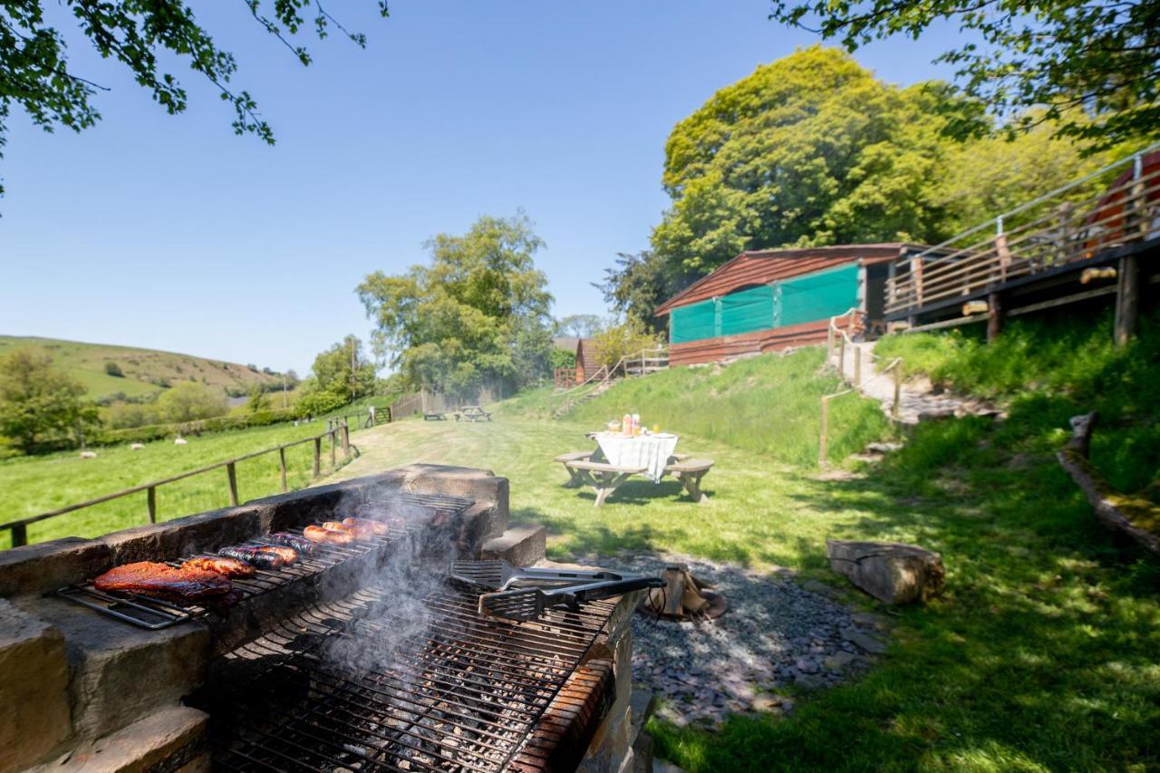 Ty Grug Pods Hotel Bryngwyn ภายนอก รูปภาพ