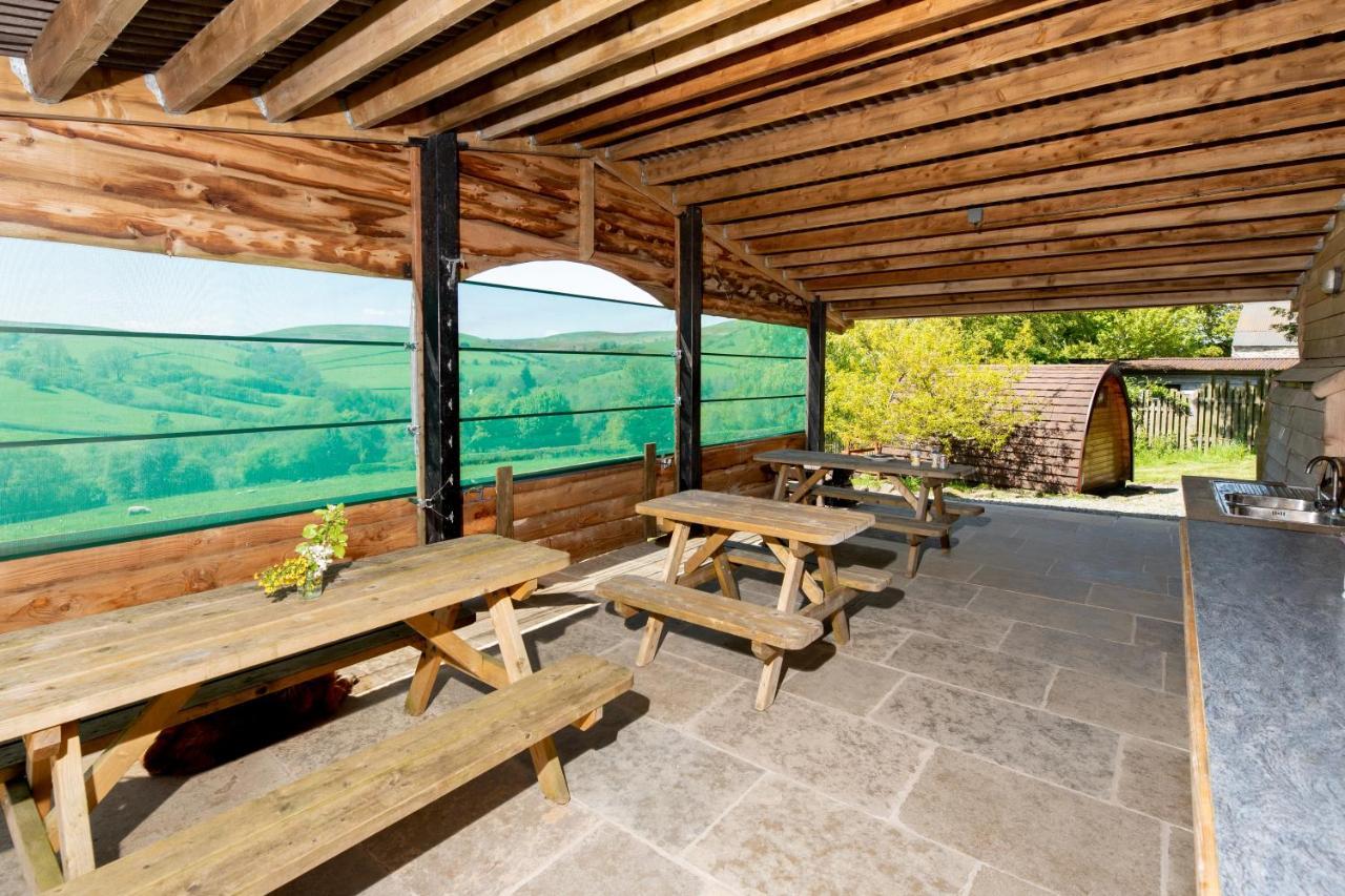 Ty Grug Pods Hotel Bryngwyn ภายนอก รูปภาพ