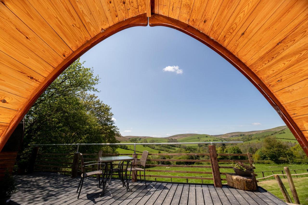 Ty Grug Pods Hotel Bryngwyn ภายนอก รูปภาพ